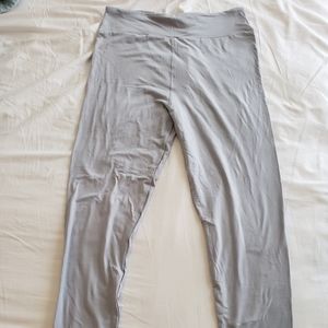 BNIB L/XL Light Gray Leggings